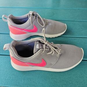 Nike Roshe Running Shoes Youth Size 6.5